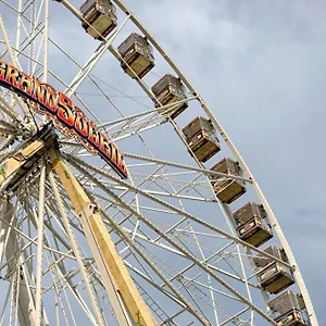 - The Niu, Leo By Ihg Отель