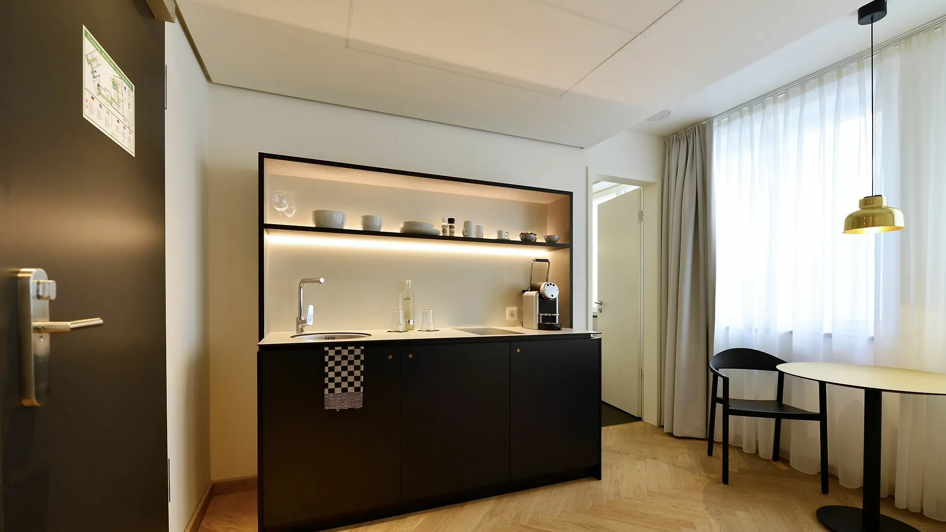 Melter Hotel & Apartments - A Neighborhood Hotel Norimberk 4*,  Německo